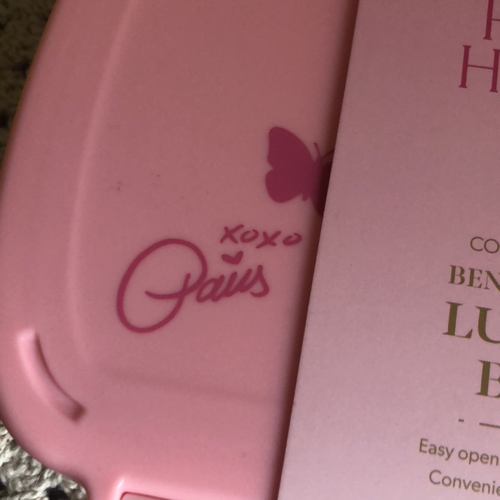Paris Hilton Pink Butterflies Bento Style Lunch Box - Picture 3 of 7